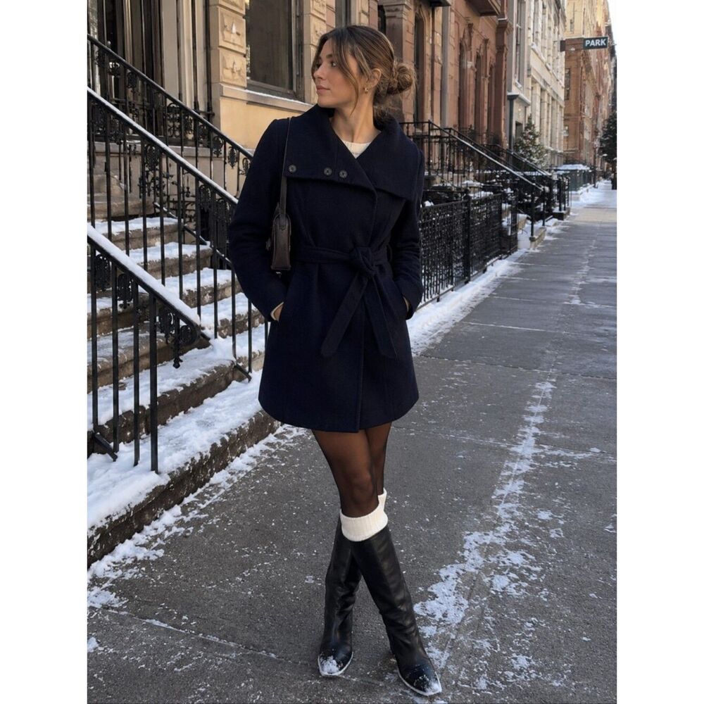 H&M Coat Black Waist Tie 4 Quiet Luxury Old Money Academia Cozy East Coast